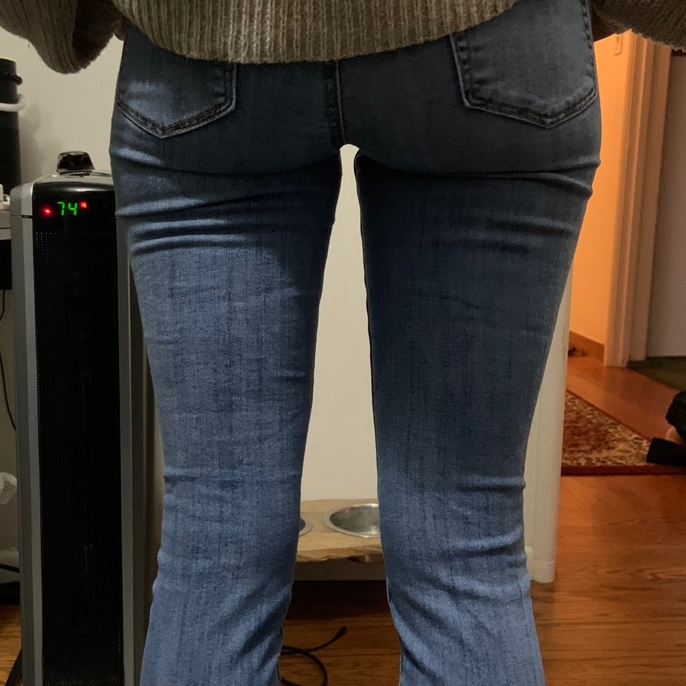 ✨Bullhead Mid Rise Skinny Jeans ✨ - Picture 4 of 13